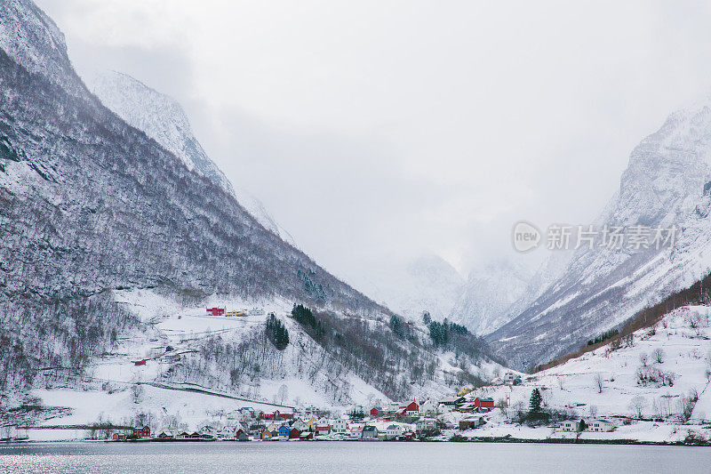 挪威冬季的n øyfjord